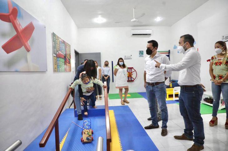 Inauguran nueva área de rehabilitación pediátrica en la UBR de Ticul